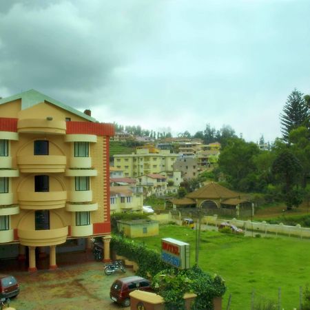 Hotel Blue Bird Ooty Buitenkant foto