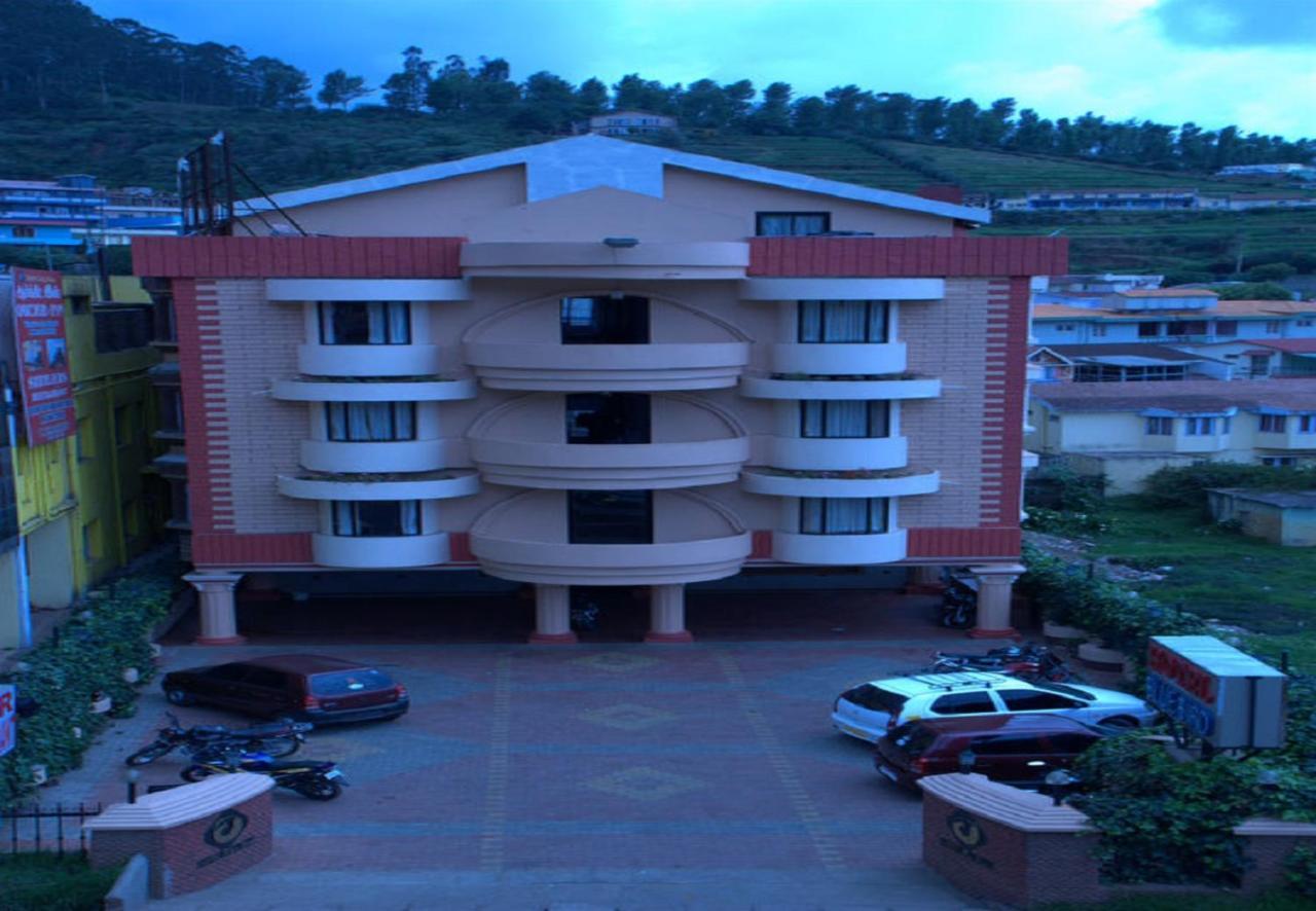 Hotel Blue Bird Ooty Buitenkant foto