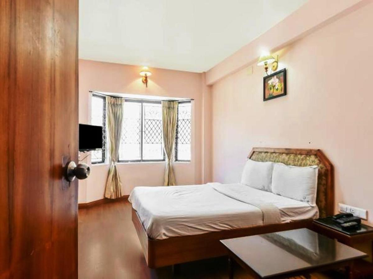 Hotel Blue Bird Ooty Buitenkant foto