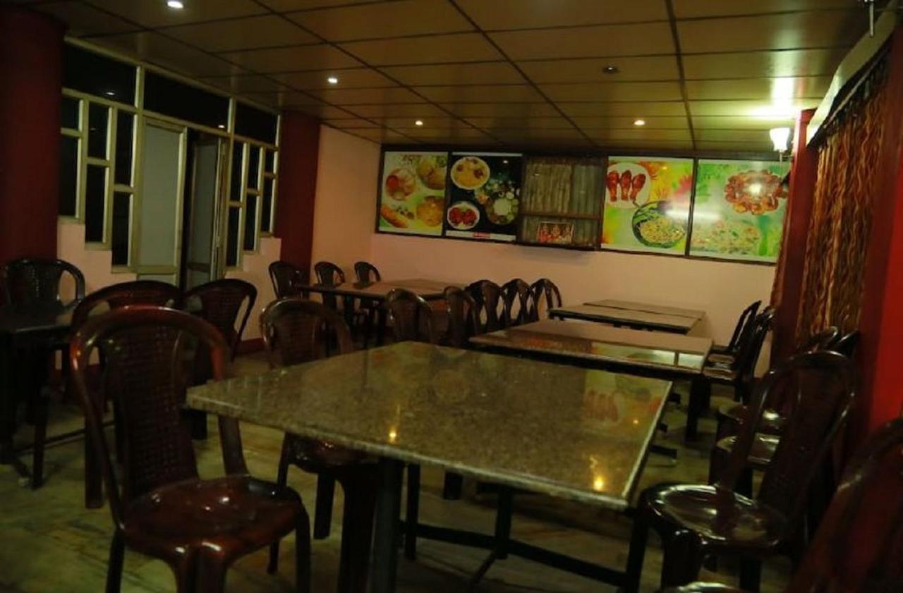 Hotel Blue Bird Ooty Buitenkant foto