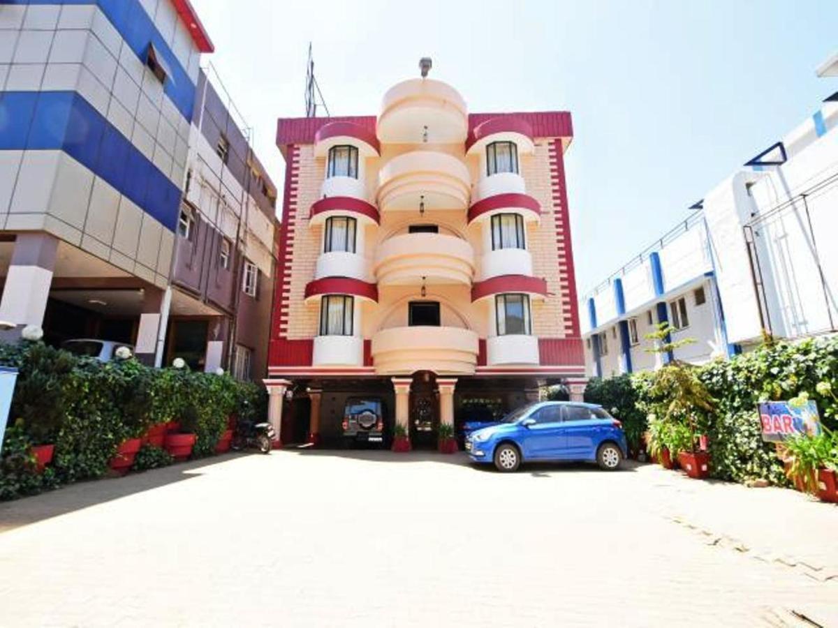 Hotel Blue Bird Ooty Buitenkant foto