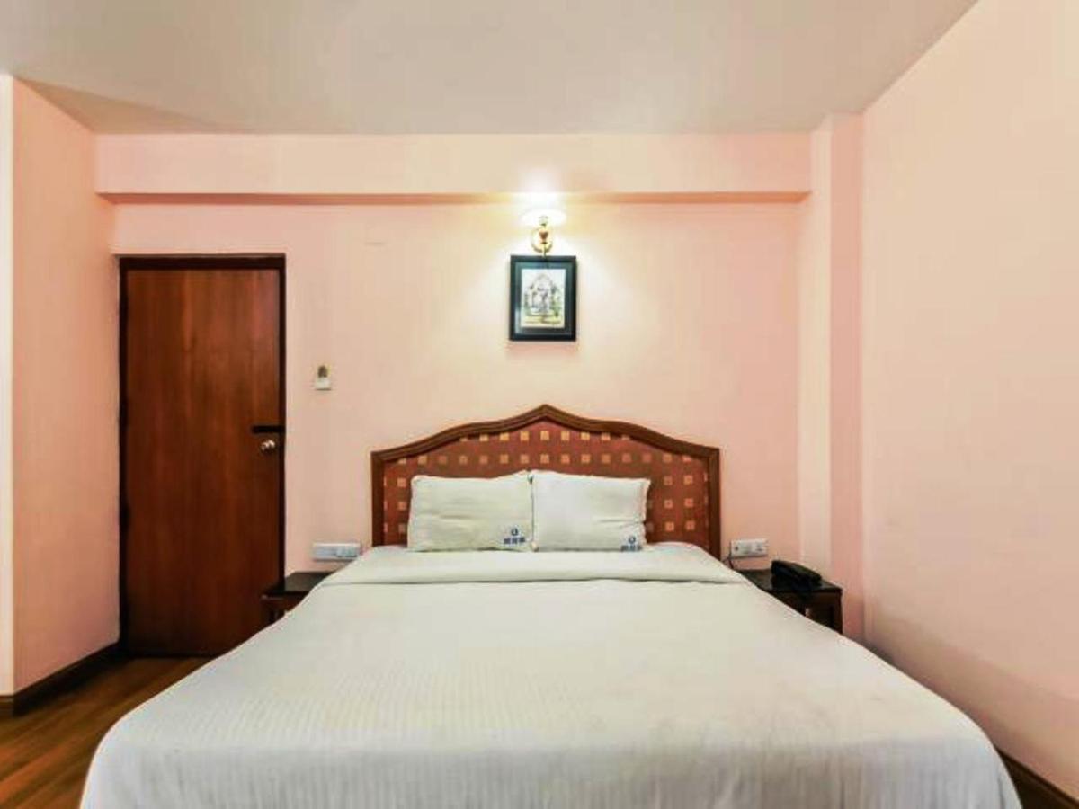 Hotel Blue Bird Ooty Buitenkant foto